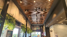 BBB — תאורת מסעדה